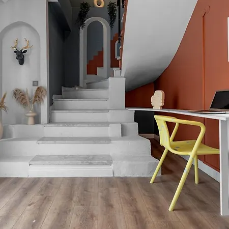 Luxury 1br Duplex With Terrace & Office In Tomtom *